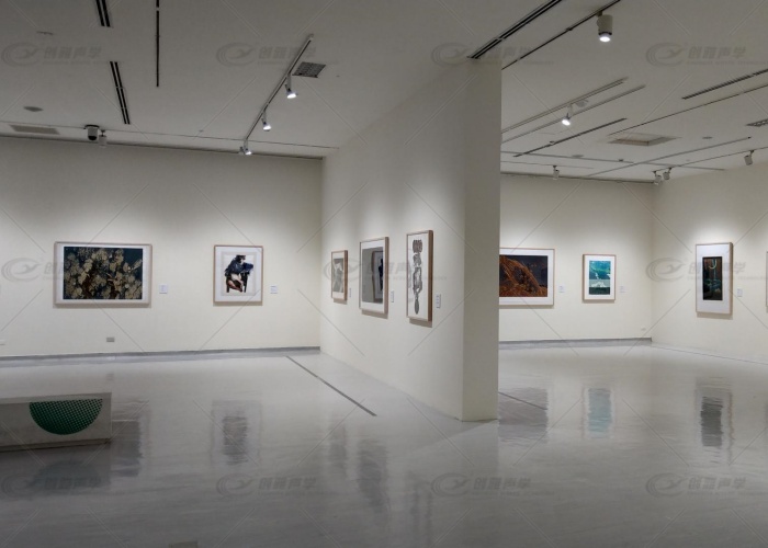現(xiàn)代美術(shù)展覽館的吸聲背景墻